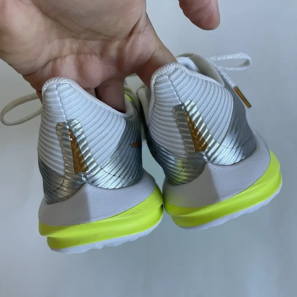 Nike‎ Future Speed Running Shoes Size 6 Youth Chrome Silver Metallic Sneakers